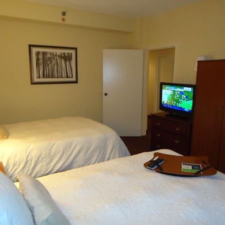 Hampton Inn Baltimore/Глен Бърни Стая снимка
