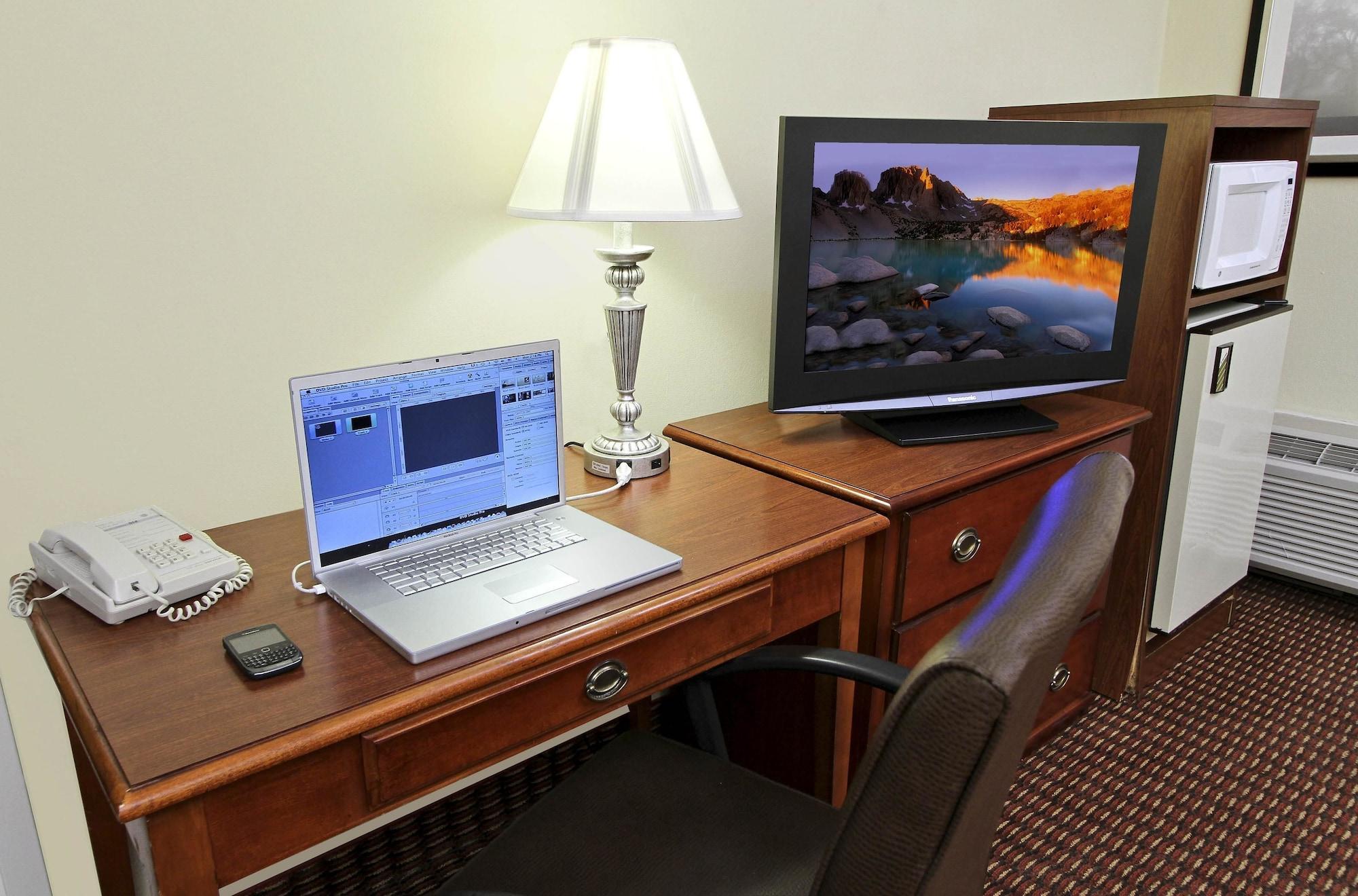 Hampton Inn Baltimore/Глен Бърни Стая снимка